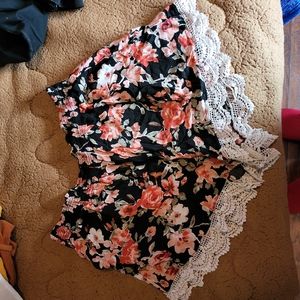 2 set of shorts great for summer ☀️